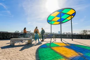 A vélo, Tours version « Arty »