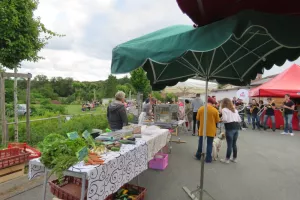 Marché fermier semi-nocturne à Maisonnais-sur-Tardoire et concert gratuit