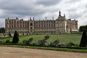 SAINT GERMAIN-EN-LAYE, BERCEAU ROYAL ET JARDIN DU MONDE