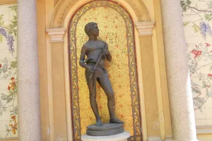 STATUES, LA VILLE RACONTÉE