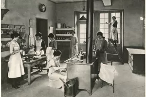 Conférence : les 3 âges du paternalisme. Cantines et alimentation ouvrière au Creusot (1860-1960)