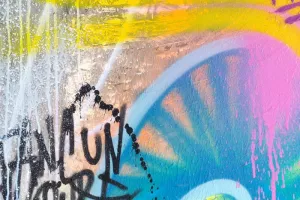 Le centre d’art Arabesque vous invite à découvrir l’univers explosif de PROOZ, une exposition haute en couleur