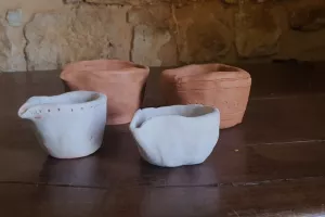Atelier poterie : gobelet à pigments
