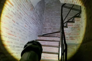 Visite nocturne à la lampe torche avec les guides du Musée