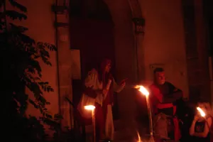 25ème Festival Les Soirées Baroques - Visite aux flambeaux de la bastide de Monflanquin avec Janouille