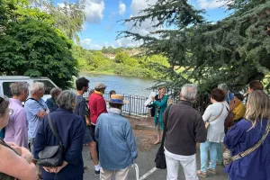 Visite guidée costumée par la causerie des patrimoines