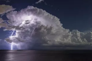 EXPOSITION ORAGES : ENTRE BEAUTÉ ET PUISSANCE PAR SERGE ZAKA
Du 11 mai au 28 juin 2026