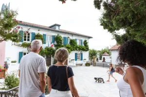Visite commentée : Sous le soleil qui chante...