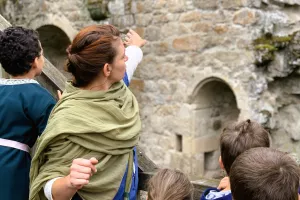 Visite guidée des Tours de Merle (1h)