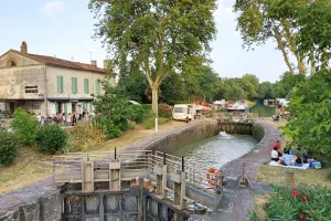 LES ESCALES DU CANAL À GARDOUCH
