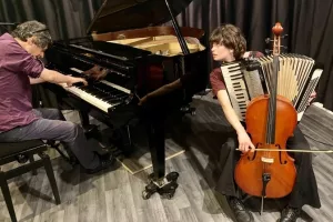 Récital dé-Piano-té (spectacle pianistique + théâtre, vidéo et danse)