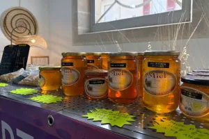 Marché artisanal et saveurs