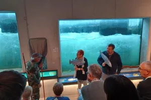 Théâtre à la Passe à poissons: "La Fable du saumon et du pêcheur"