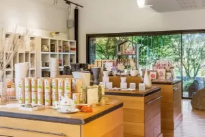 Exposition "20ème saison" aux Jardins Sothys