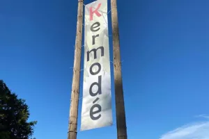 E pessan par Kermodé - sentier des curieuses idées