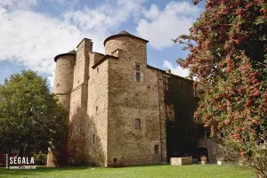 Randonnée dans la tiédeur de fin d'après-midi "Château de Taurines"