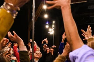 LE BAL MAGNÉTIQUE    (Changements de lieu et de dates !)