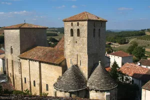 L'église romane d'Aubiac, une forteresse de pierre