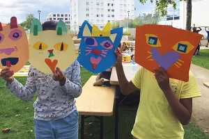Voir Lire Jouer dehors